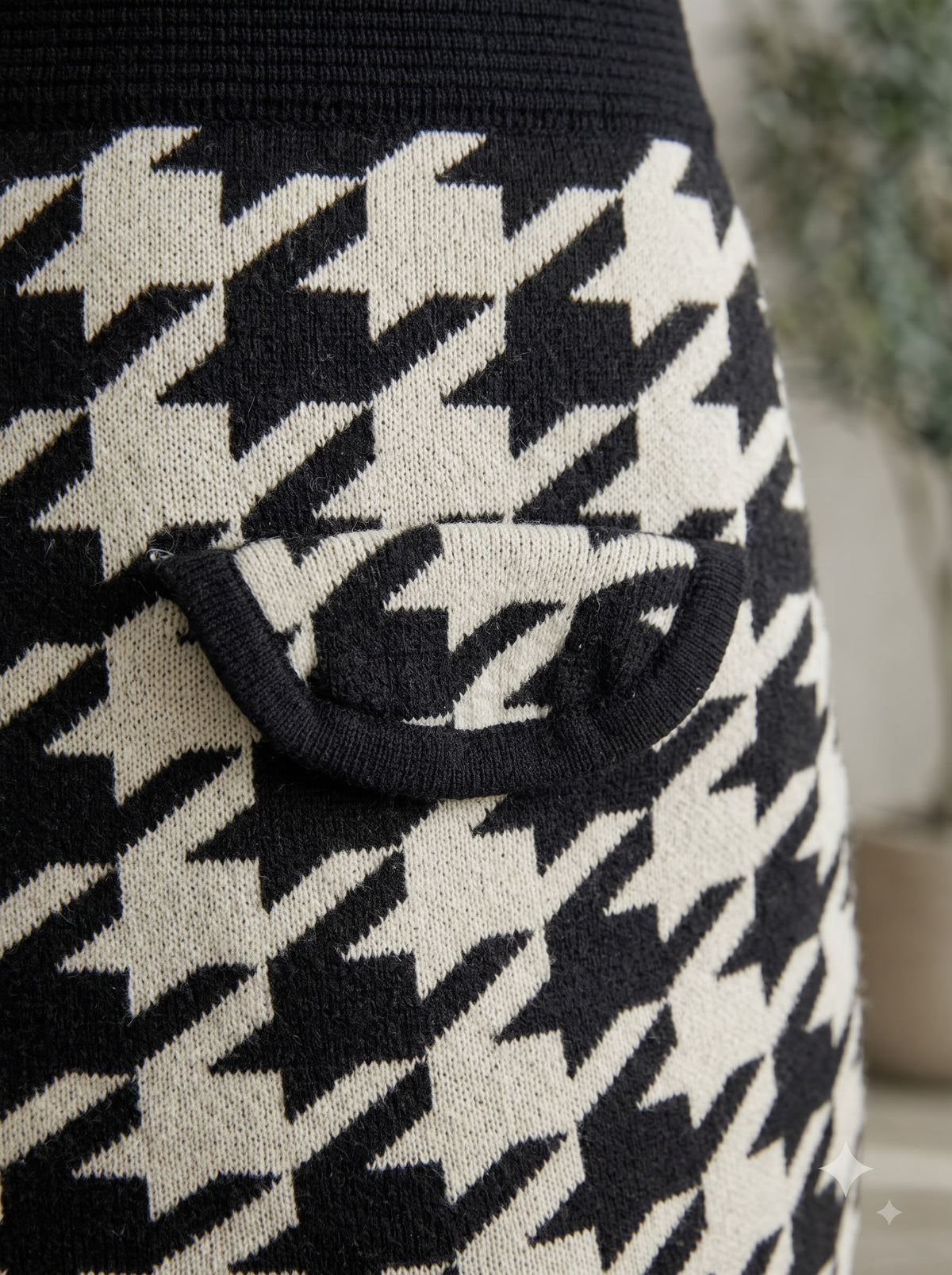 Noir Check Knit Skirt