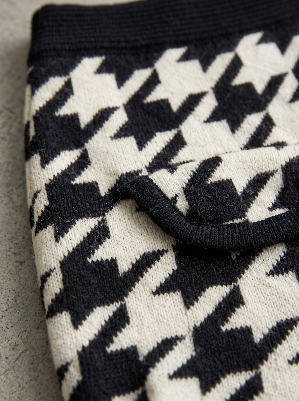 Noir Check Knit Skirt